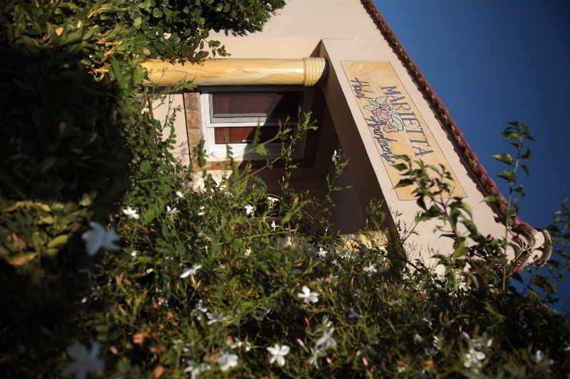 Marietta Hotel Apartments Pastida Екстериор снимка