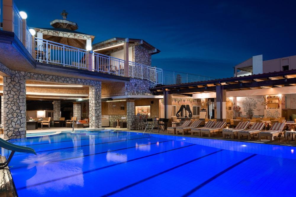 Marietta Hotel Apartments Pastida Екстериор снимка