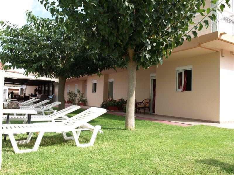 Marietta Hotel Apartments Pastida Екстериор снимка