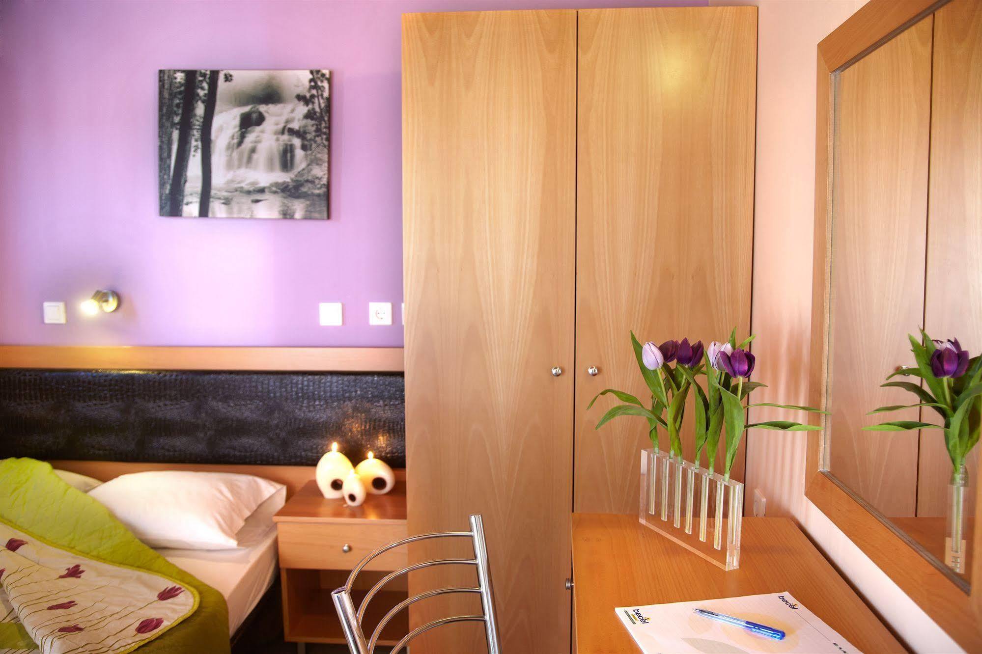 Marietta Hotel Apartments Pastida Екстериор снимка